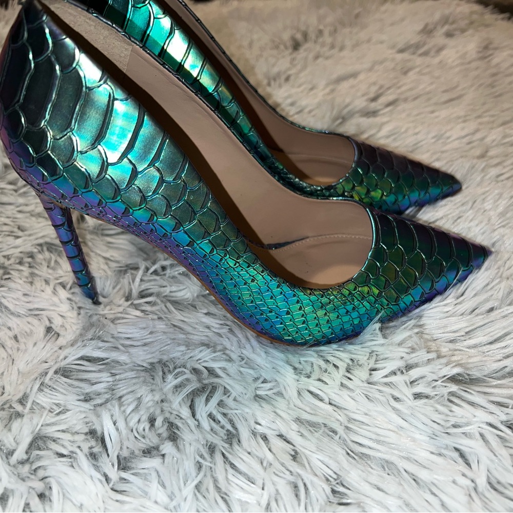 Steve Madden Chromorphous Snakeskin Heels - Picture 10 of 11